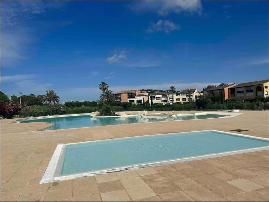 Proche St Tropez Refait A Neuf Bord De Plage Et Piscine Коголен Екстер'єр фото